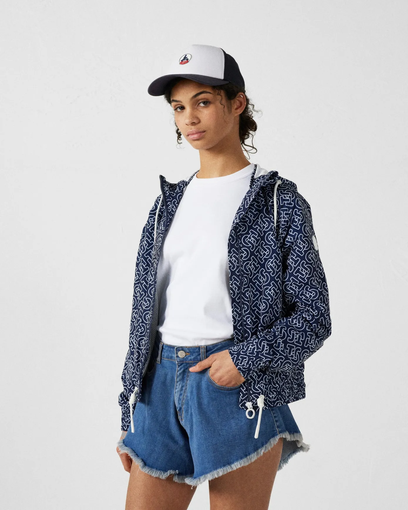 Blouson coupe-vent léger à capuche Mono marine Alize monogram